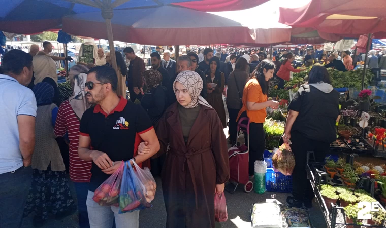 Eskişehir'de semt pazarları doldu taştı!